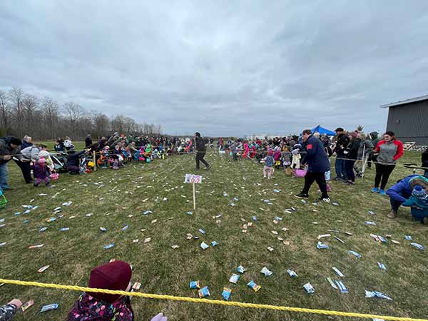 children in markdale launched towards easter eggs.