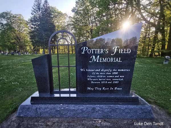 Potter's Field memorial in Greenwood Cemetery