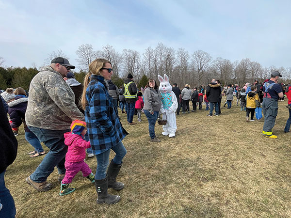 Easter bunny in Markdale
